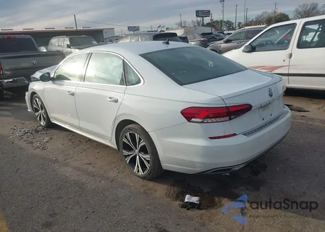 2021 Volkswagen Passat 2.0T Se z USA, uszkodzony, nr VIN 1VWSA7A3XMC014111